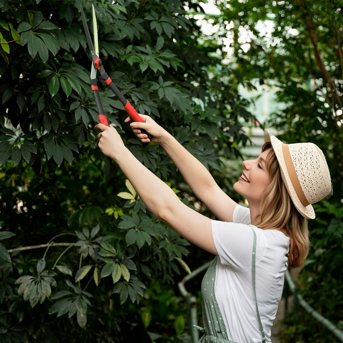 63.5cm Hedge Shears with Adjustable Tension