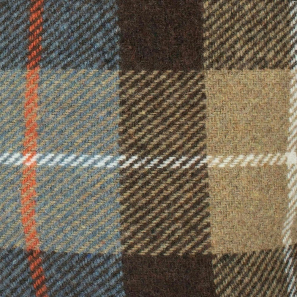 Wicker Picnic Basket for 4 with Fitted Accessories – Deluxe Set